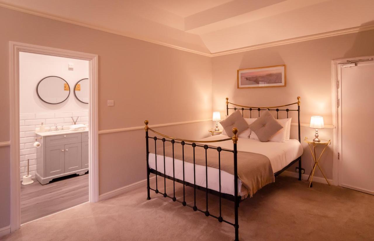 The Alverbank Hotel Gosport Exterior photo